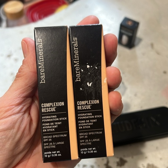 Makeup and Skincare Set with Kevyn Aucoin Eyelash Curler. All new in box! - Picture 10 of 12